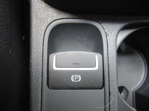 Used 2017 Volkswagen Tiguan Wolfsburg Edition image 48