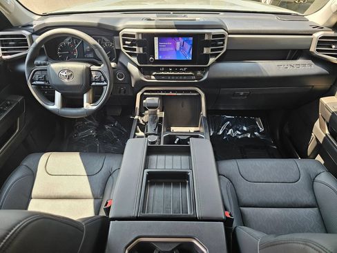 Used 2024 Toyota Tundra SR5 w/ SR5 Premium Package AWD/4WD image 17