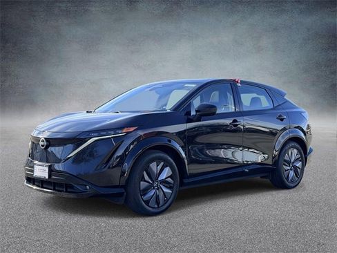 Used 2023 Nissan Ariya AWD image 7