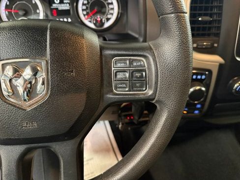 Used 2019 RAM 1500 Classic SLT AWD/4WD image 48