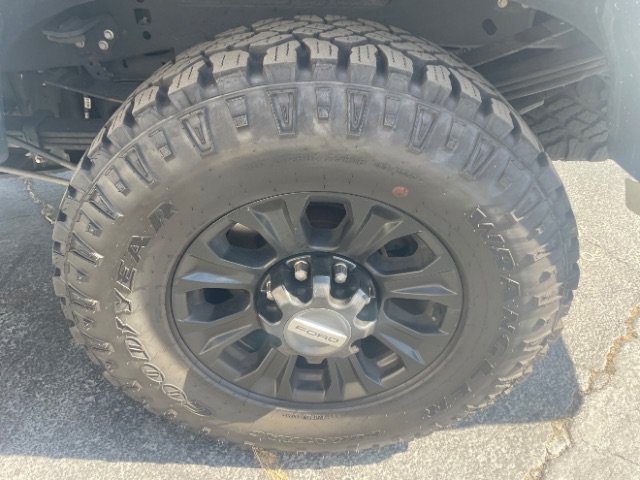 Used 2022 Ford F250 Lariat w/ Tremor Off-Road Package AWD/4WD image 25
