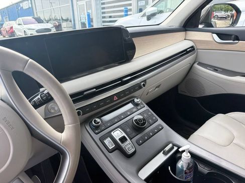 Used 2024 Hyundai Palisade Limited AWD/4WD image 5