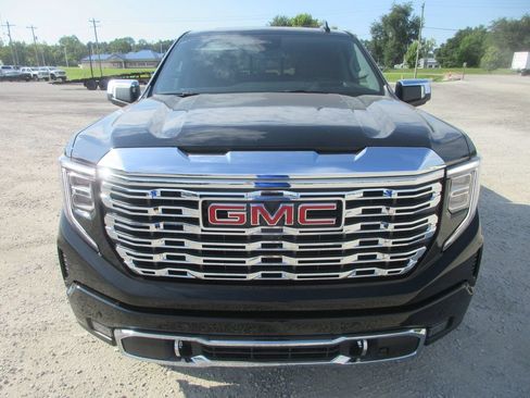 New 2026 GMC Sierra 1500 Denali w/ Denali Reserve Package AWD/4WD image 11