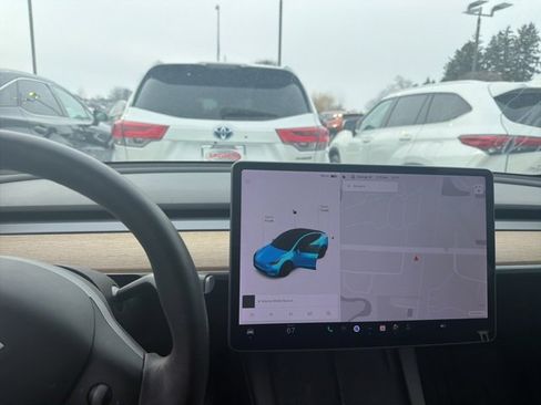 Used 2021 Tesla Model Y Long Range image 3