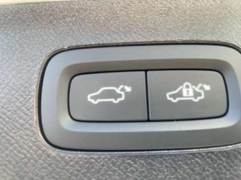 New 2026 Volvo XC90 T8 Ultra w/ Protection Package Premier image 10