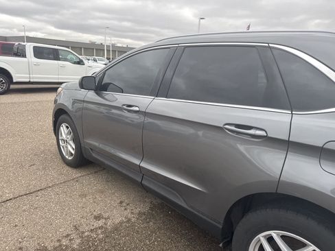Used 2023 Ford Edge SEL image 6