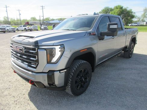 New 2026 GMC Sierra 2500 AT4 w/ AT4 Premium Plus Package AWD/4WD image 11