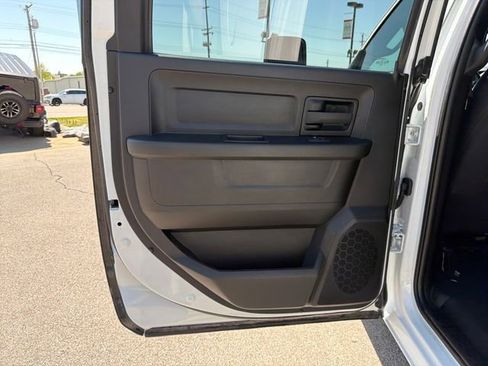 Used 2024 RAM 2500 Tradesman w/ Chrome Appearance Group AWD/4WD image 27