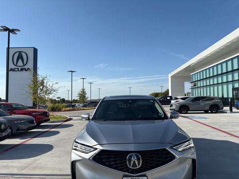 Used 2025 Acura MDX SH-AWD w/ Technology Package image 2