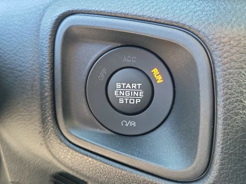 New 2026 Jeep Gladiator Sport AWD/4WD image 12