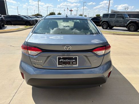 Used 2024 Toyota Corolla LE FWD image 4