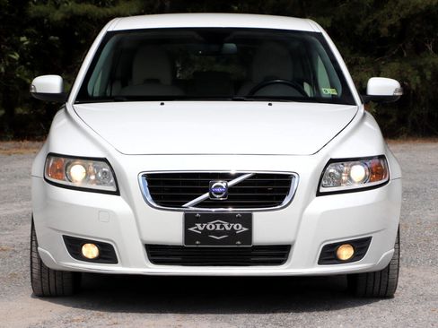 Used 2011 Volvo V50 T5 image 31
