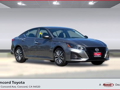Used 2025 Nissan Altima 2.5 SV