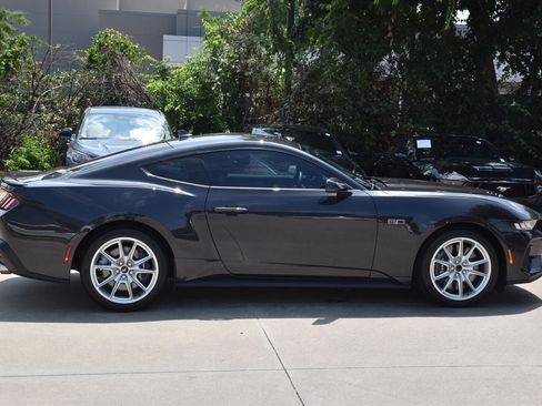 Used 2024 Ford Mustang GT Premium RWD image 6