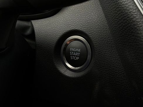 Used 2025 Toyota Corolla SE FWD image 26