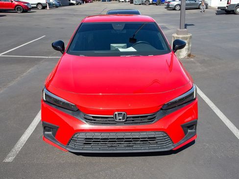 Used 2022 Honda Civic Sport image 2