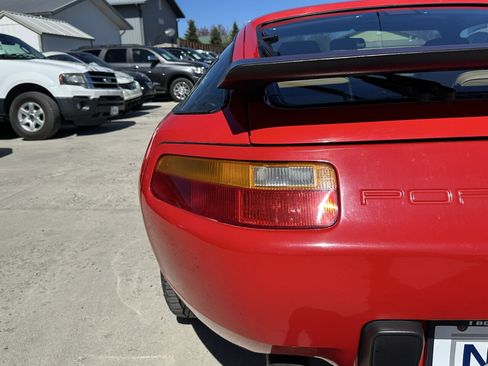 Used 1989 Porsche 928 S4 image 83