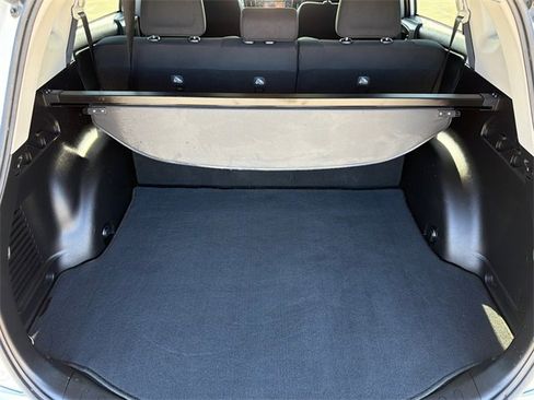 Used 2016 Toyota RAV4 XLE image 10