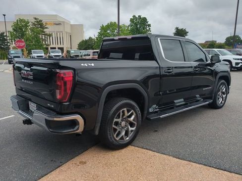 Used 2023 GMC Sierra 1500 SLE AWD/4WD image 4