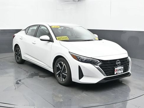 Used 2024 Nissan Sentra SV FWD image 6