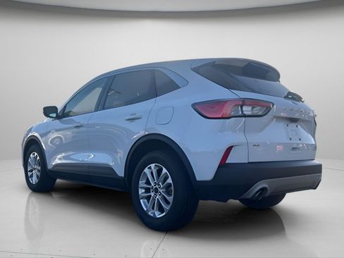 Used 2021 Ford Escape SE image 6