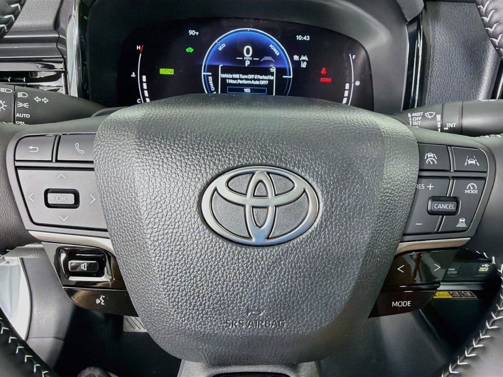 Used 2026 Toyota Camry SE FWD image 16