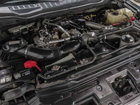 Used 2019 Ford F250 Lariat w/ Lariat Ultimate Package AWD/4WD image 58
