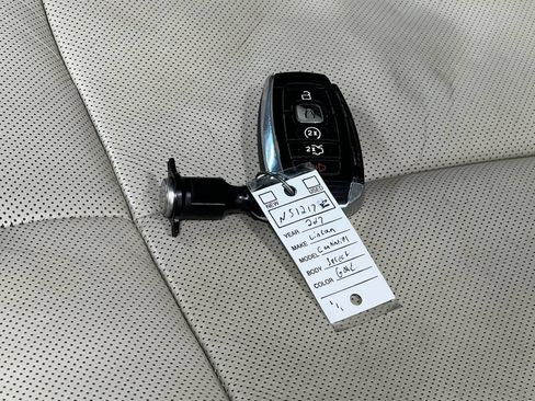 Used 2017 Lincoln Continental Select w/ Climate Package FWD image 39