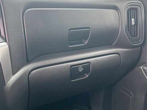 Used 2022 Chevrolet Silverado 1500 Custom w/ Safety Confidence Package image 20