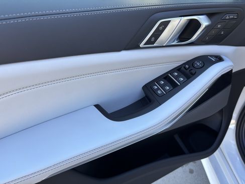 Used 2026 BMW X7 xDrive40i w/ M Sport Package image 13