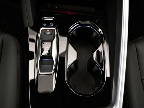 Used 2025 Audi Q5 Premium w/ Convenience Package AWD/4WD image 29