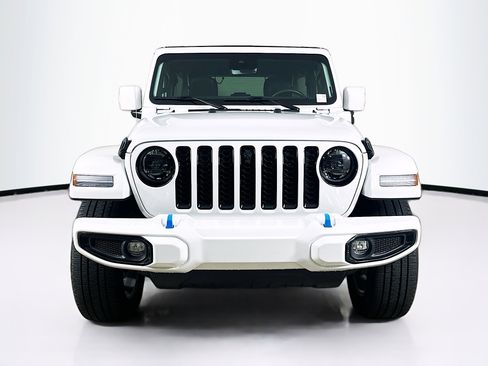 Used 2023 Jeep Wrangler Unlimited Sahara AWD/4WD image 2