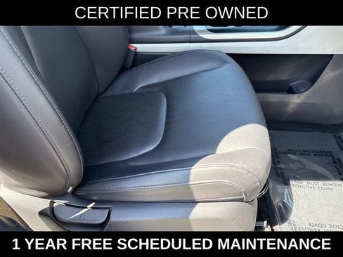 Used 2023 Kia Carnival LX FWD image 10