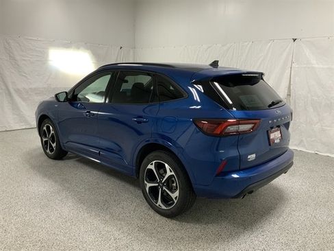 Used 2023 Ford Escape ST-Line Select w/ Tech Pack #2 AWD/4WD image 7