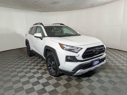 Used 2024 Toyota RAV4 Adventure image 5