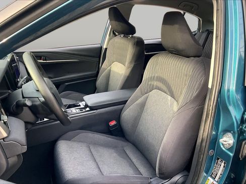 Used 2025 Toyota Camry LE FWD image 8