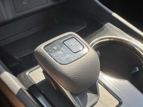 Used 2025 Nissan Rogue SV AWD/4WD image 17