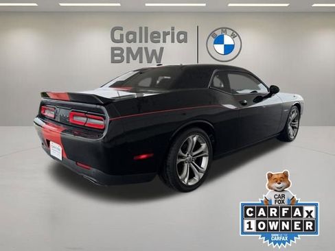 Used 2022 Dodge Challenger R/T RWD image 7