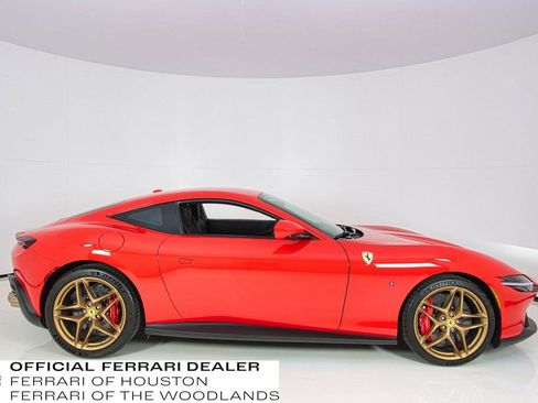 Used 2022 Ferrari Roma image 3