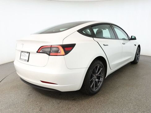 Used 2023 Tesla Model 3 Standard Range image 5