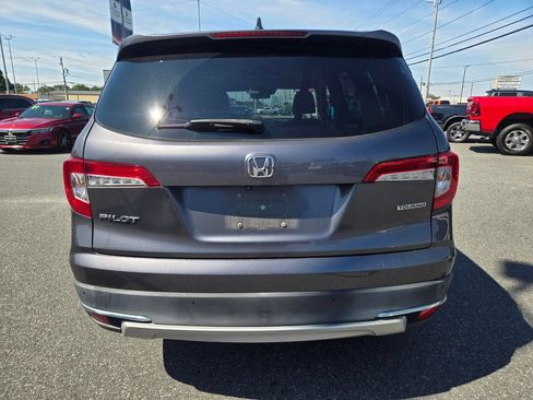 Used 2019 Honda Pilot Touring image 6