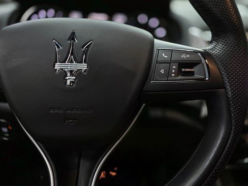 Used 2022 Maserati Levante GT AWD/4WD image 21