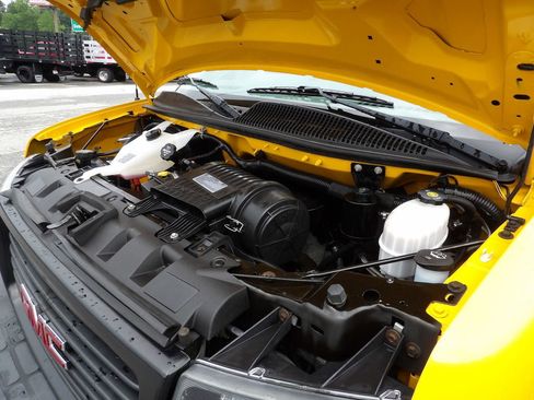 Used 2019 GMC Savana 3500 Extended w/ Driver Convenience Package image 29