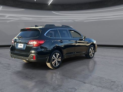 Used 2018 Subaru Outback 2.5i Limited image 5