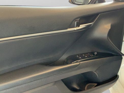 Used 2019 Toyota Camry SE FWD image 26