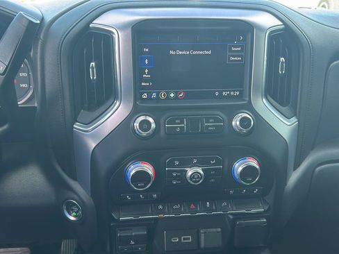 Used 2019 GMC Sierra 1500 SLT RWD image 9