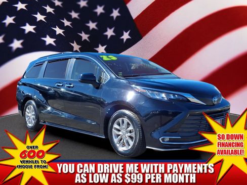 Certified 2023 Toyota Sienna XLE image 1