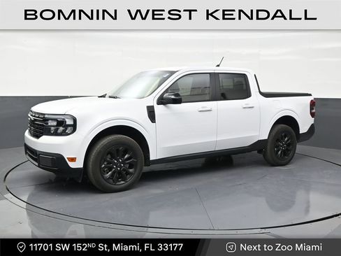 Used 2024 Ford Maverick Lariat w/ Black Appearance Package FWD image 1