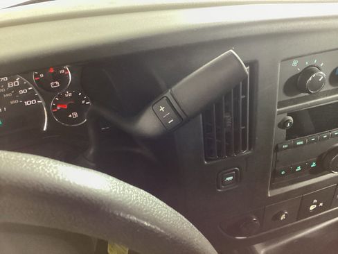 Used 2020 GMC Savana 2500 image 16