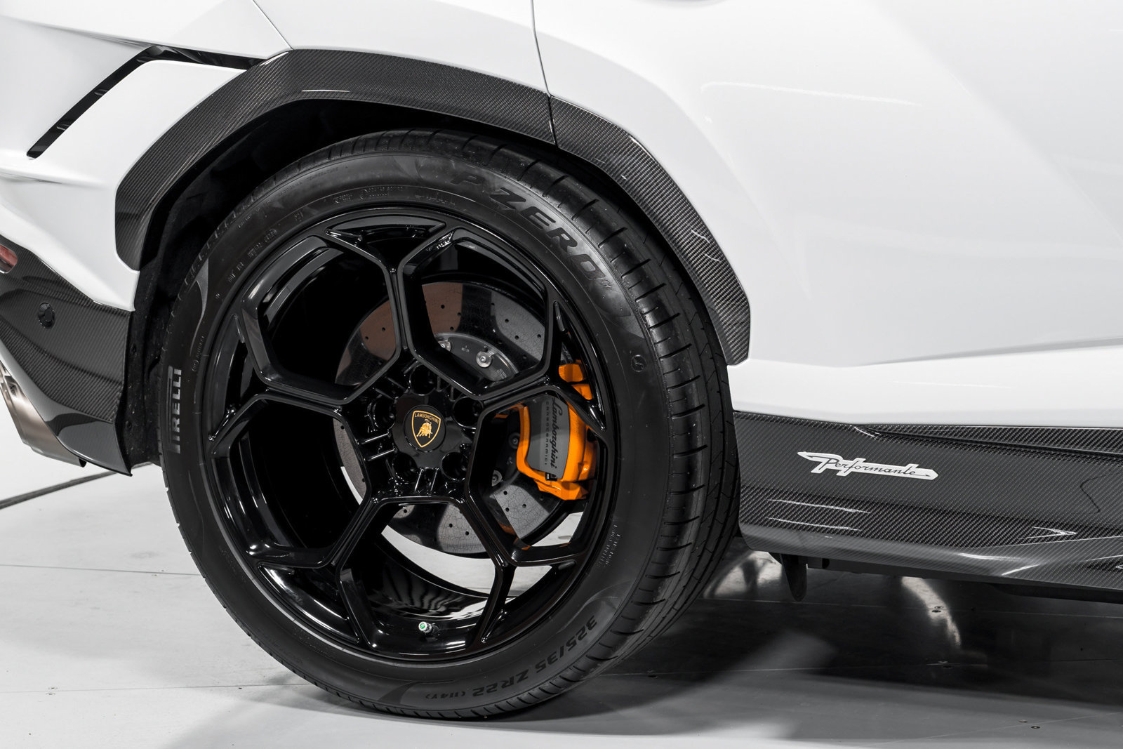 Used 2024 Lamborghini Urus Performante AWD/4WD image 55